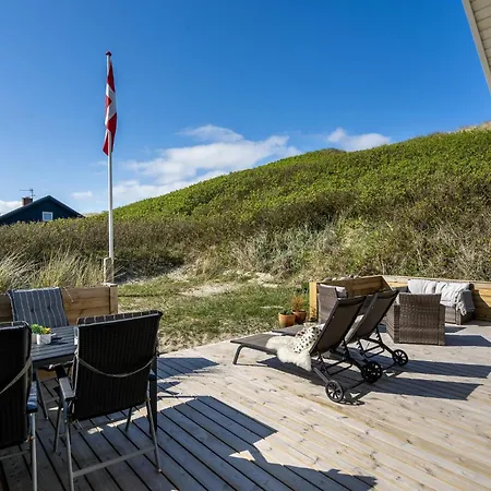 Stunning In With Kitchen