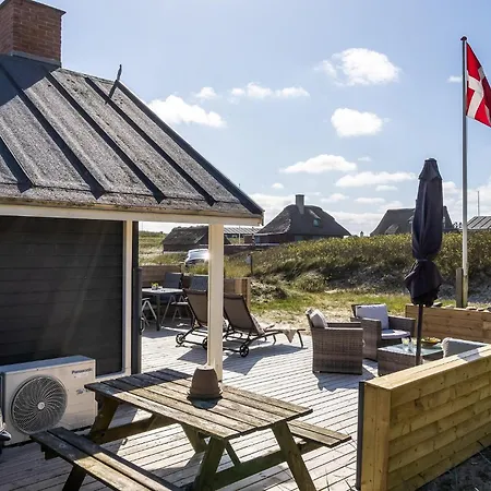 Stunning In With Kitchen